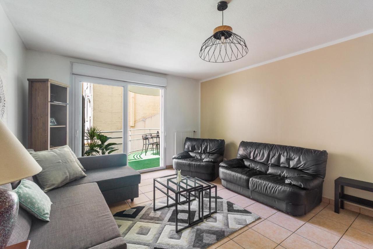 With Parking Balcon Casa Lyon Villeurbanne